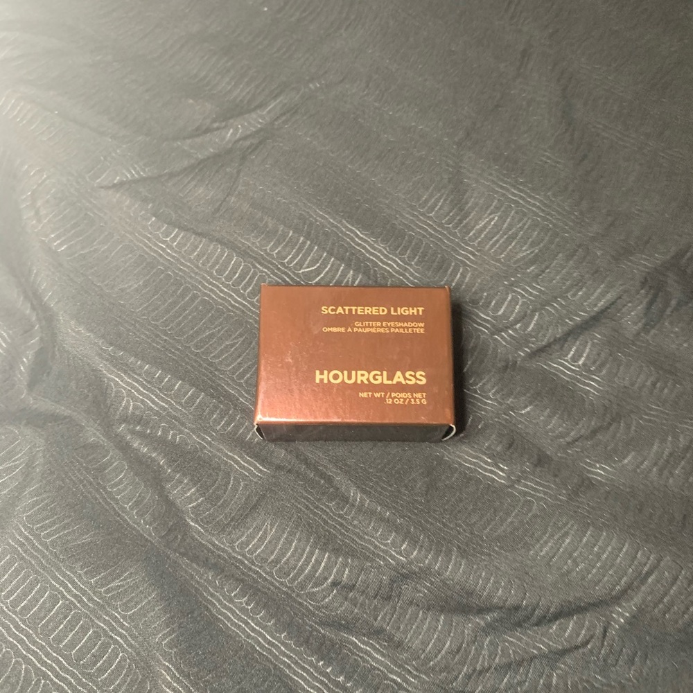 Hourglass eyeshadow